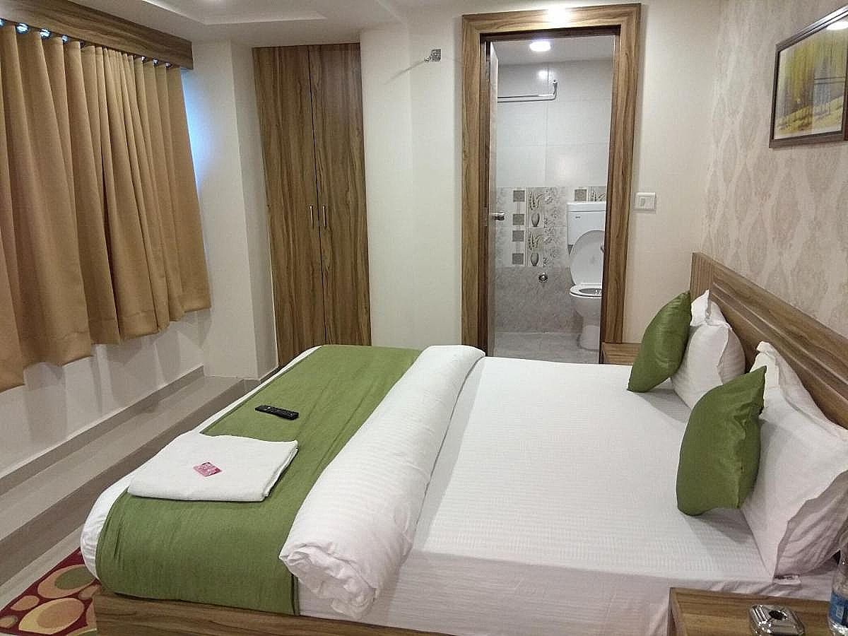 Hotel Shobhna Palace Deluxe Room 20