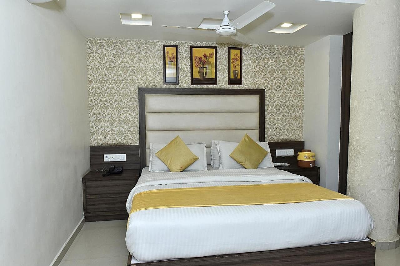 Hotel Shobhna Palace Deluxe Room 29