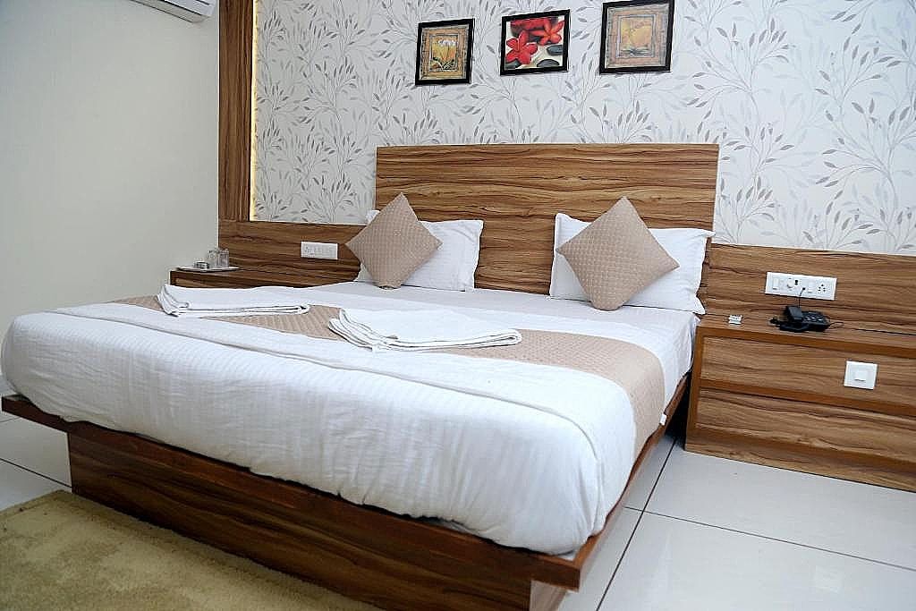 Hotel Shobhna Palace Deluxe Room 26