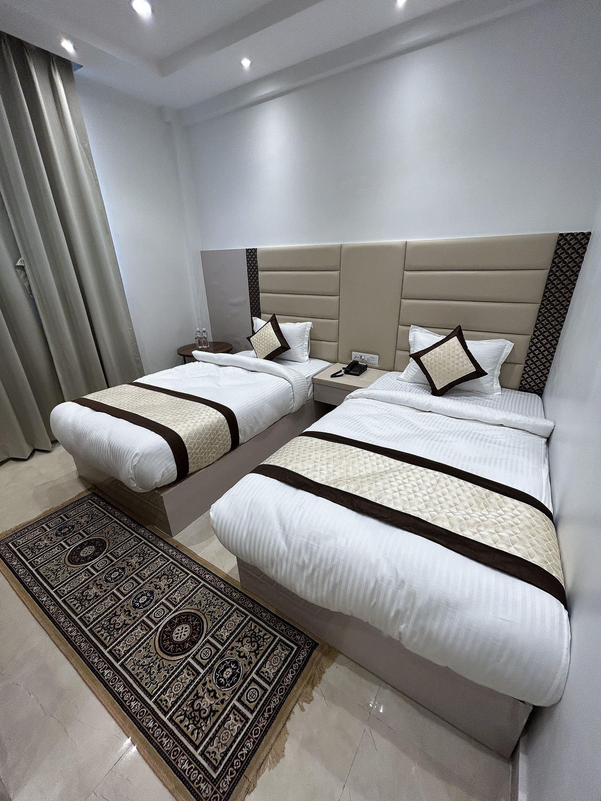 Hotel President Deluxe Twin Bed 2