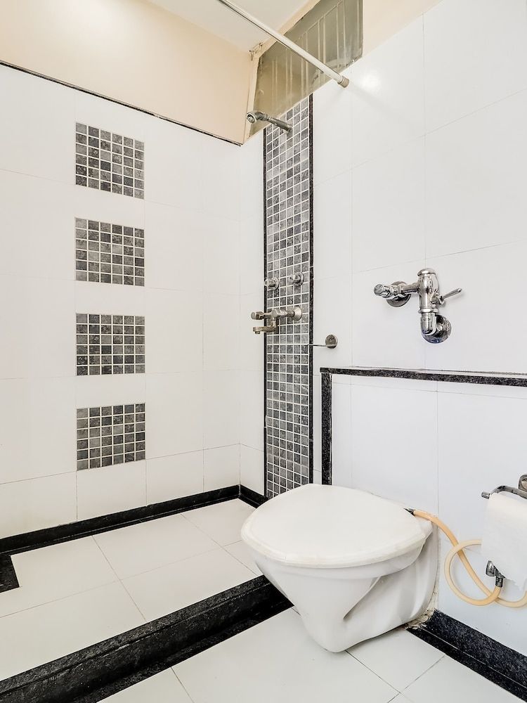 Capital O 47558 Hotel Swagat Room 9