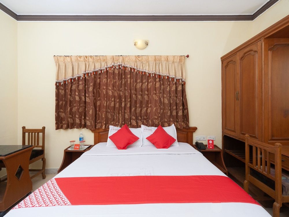 OYO 75752 Nstar Heritage Double or Twin Room 4