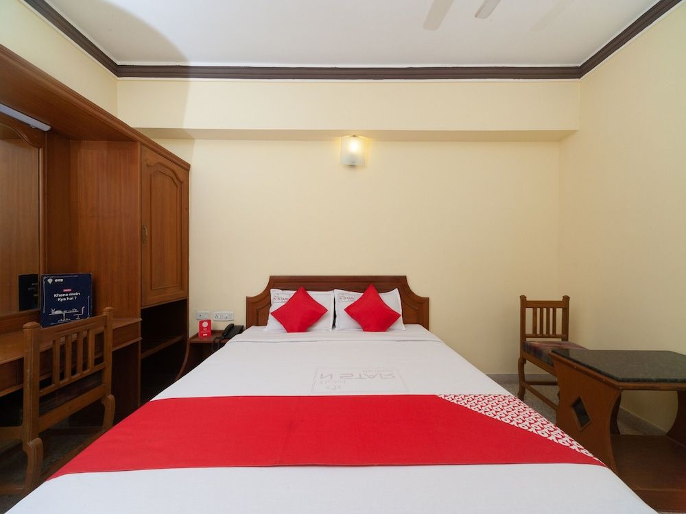 OYO 75752 Nstar Heritage Double or Twin Room 8