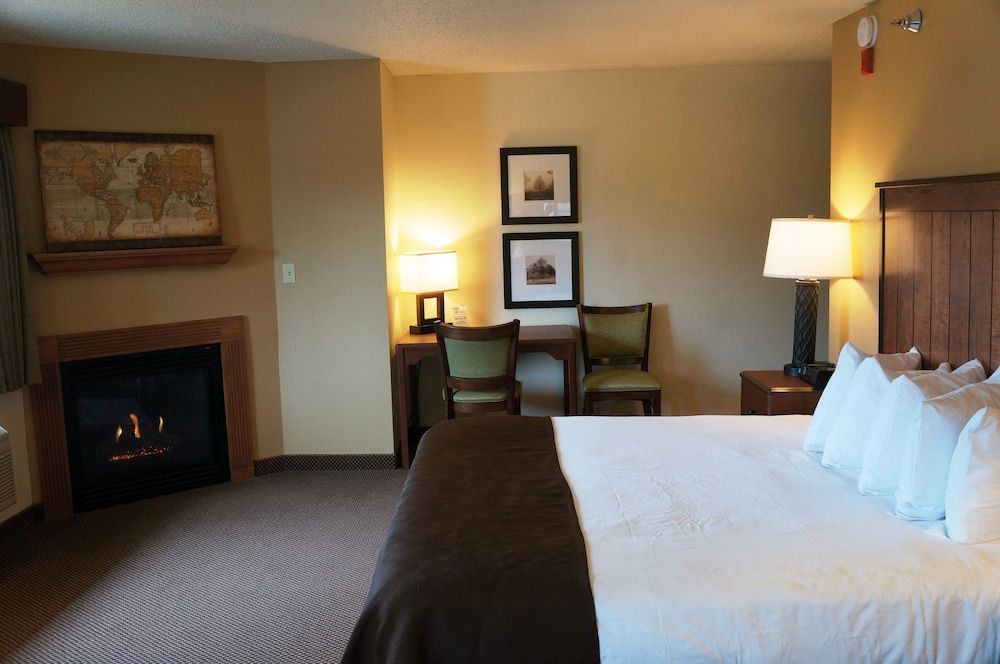 Superior Suite, 1 King Bed, Non Smoking (Second Floor)