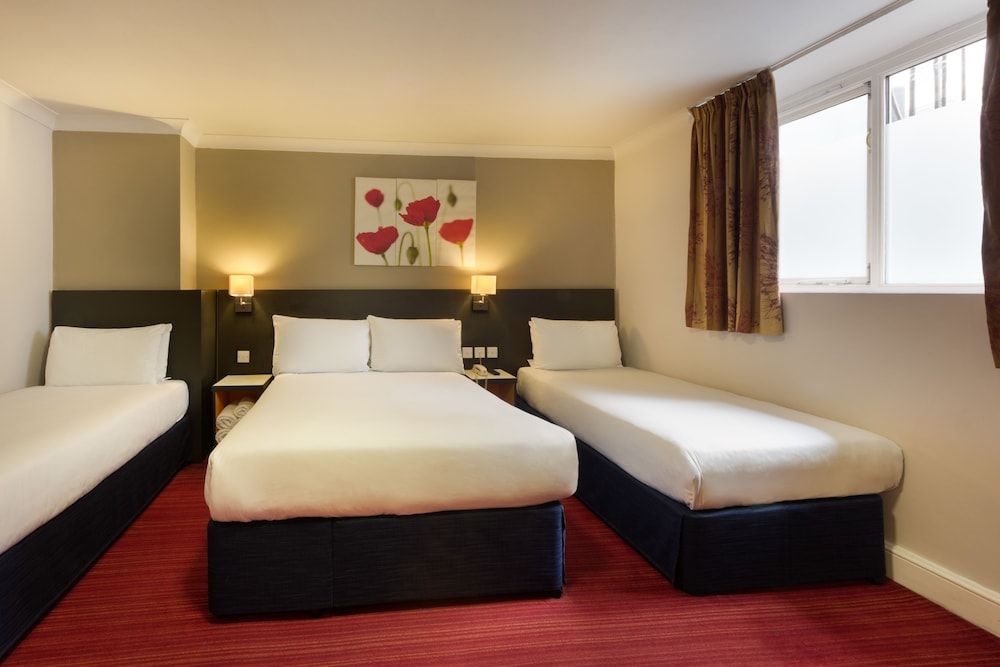Comfort Inn London - Westminster Family Room