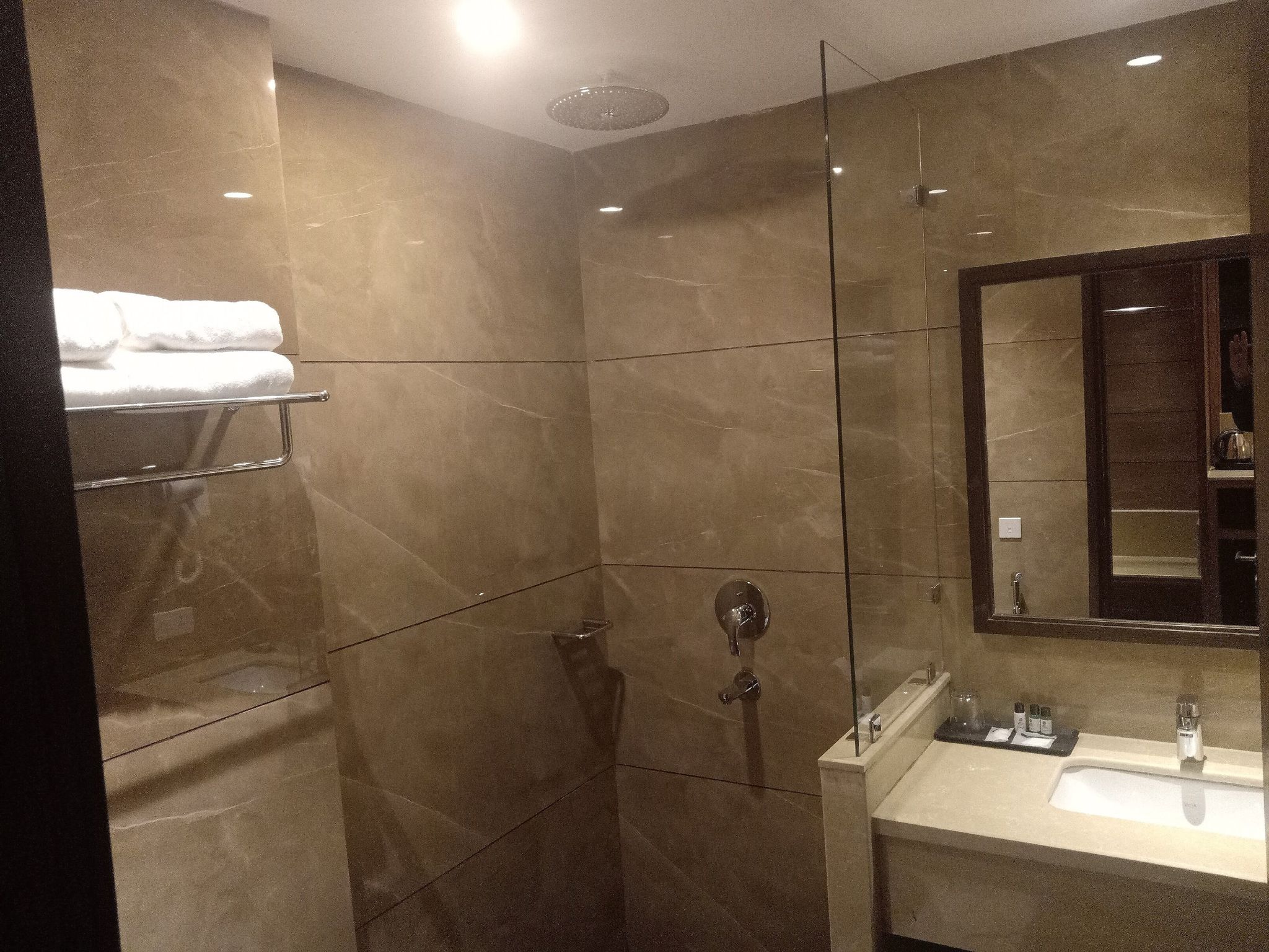 Maryland Group Hotel Executive Twin Bed Room 5