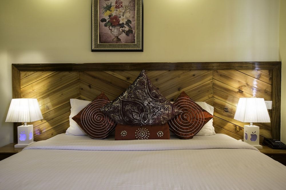 Golden Kuensel Resort Premium Summer Special 6