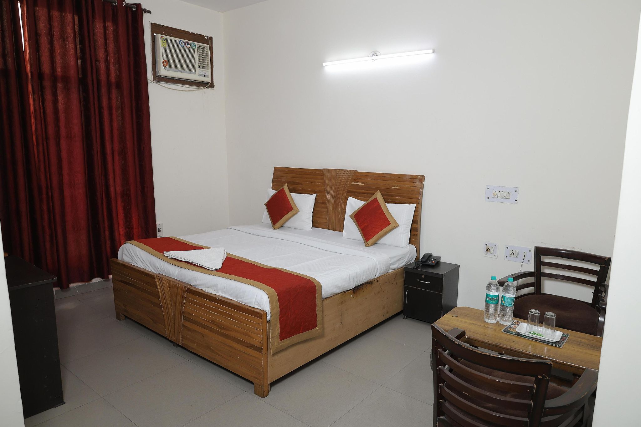 Hotel Akash Palace Deluxe Room 6