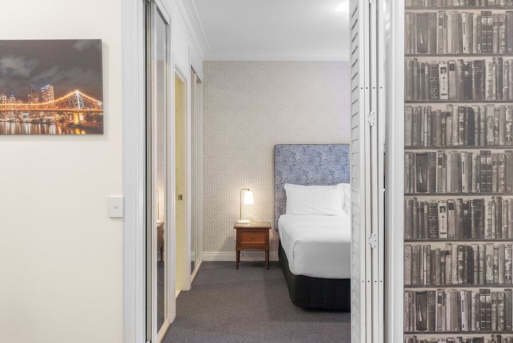 Rothbury Hotel Superior One Bedroom Apartment 11