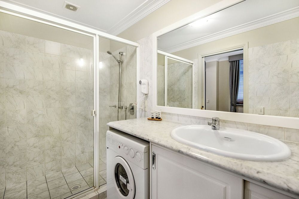 Rothbury Hotel Superior One Bedroom Apartment 8