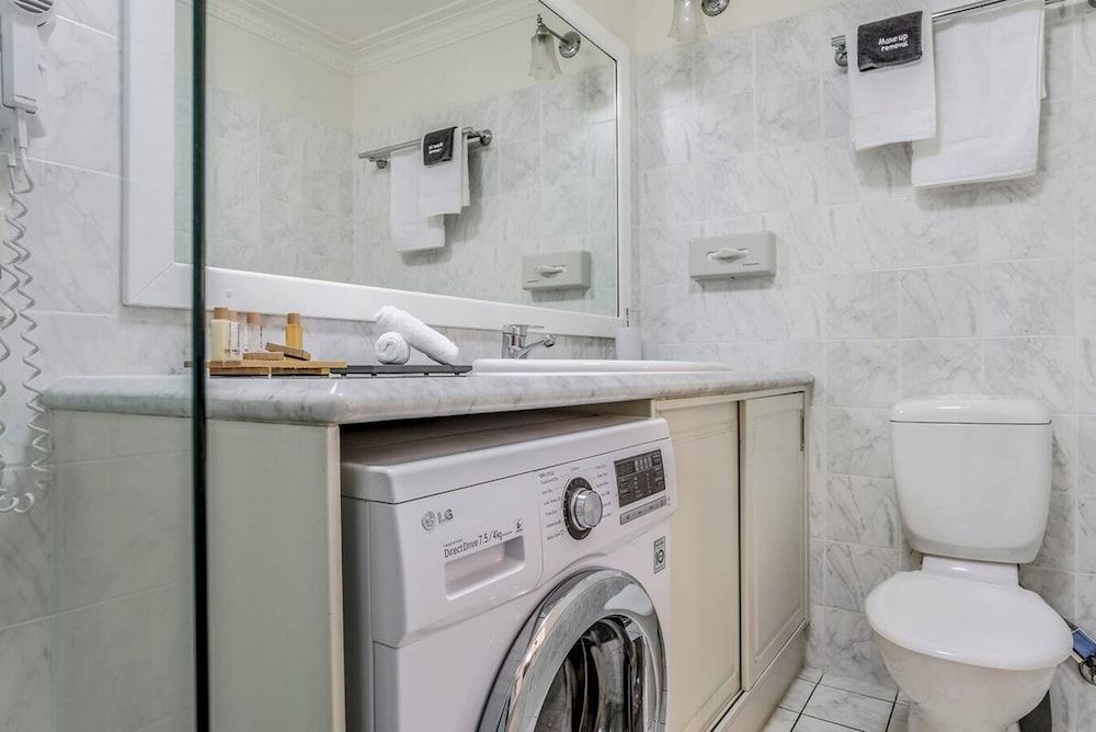 Rothbury Hotel Deluxe Apartment 8