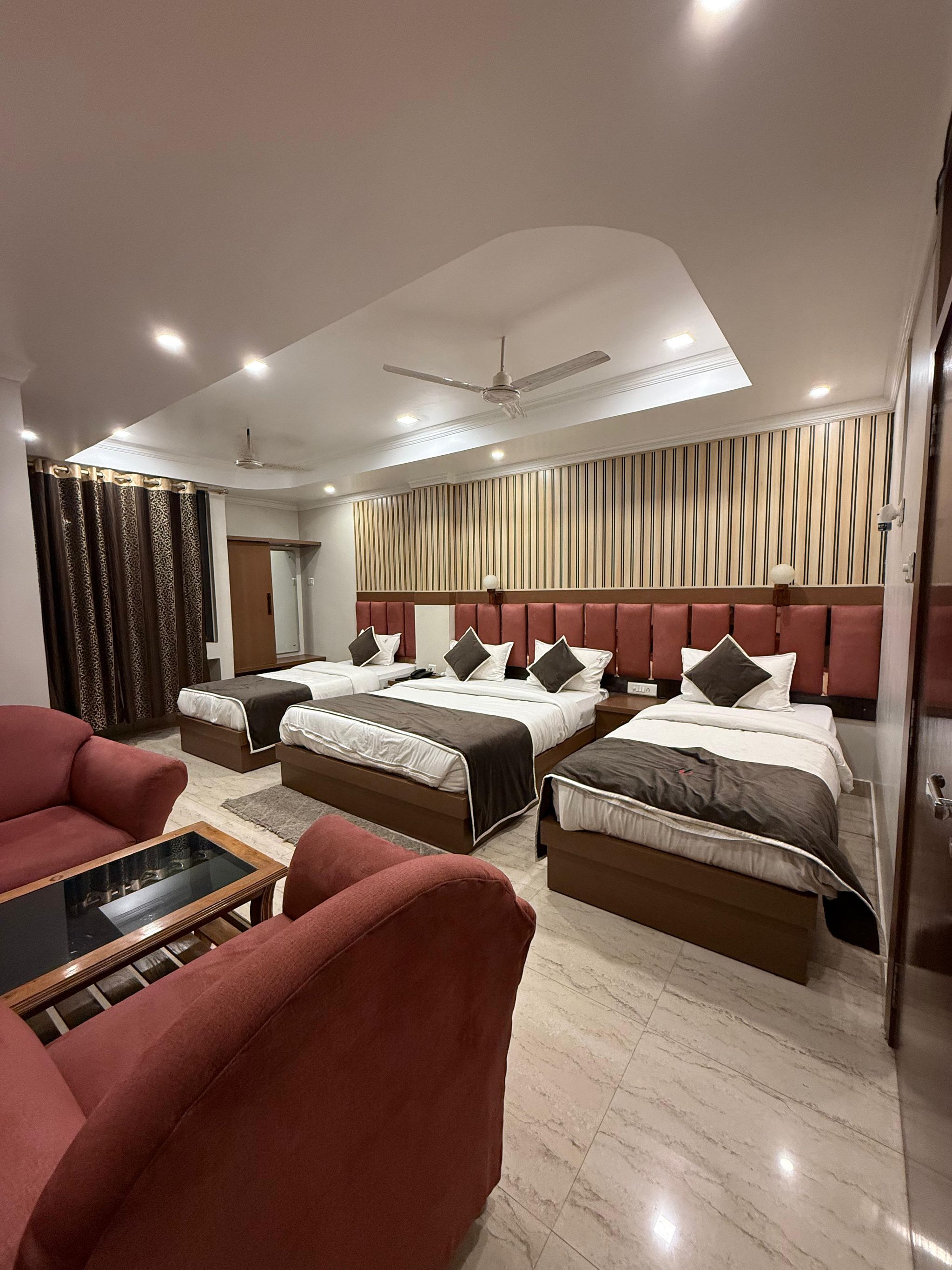 undefined Hotel Valentines 5