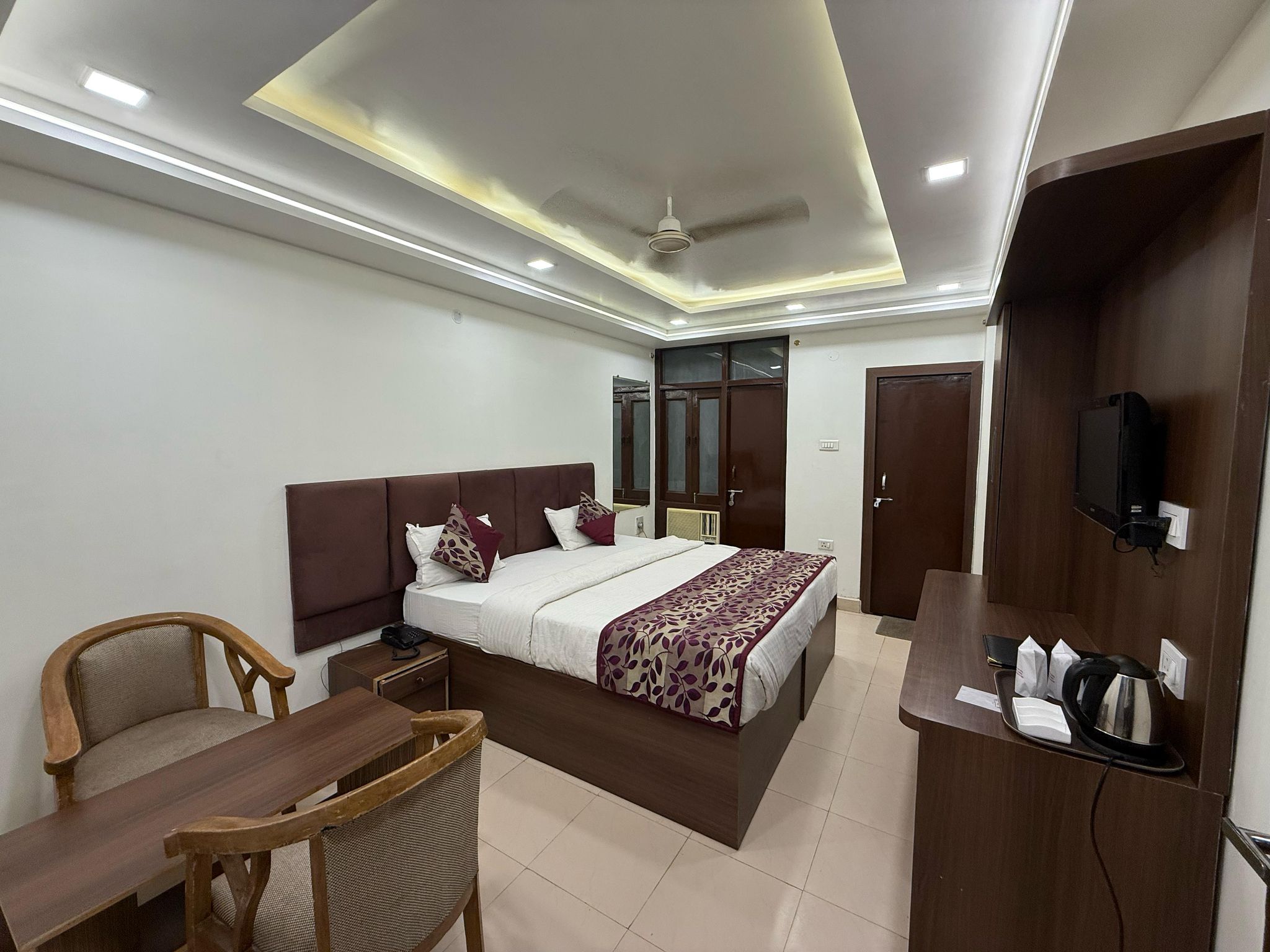 Semi Super Deluxe Room