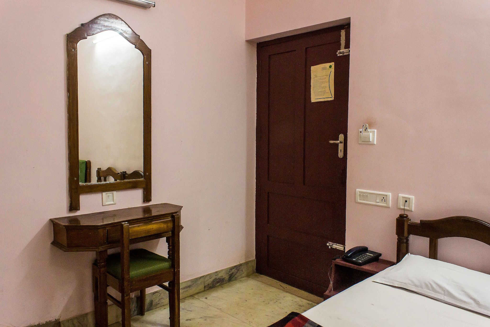 Dhanyasree Deluxe Room 6