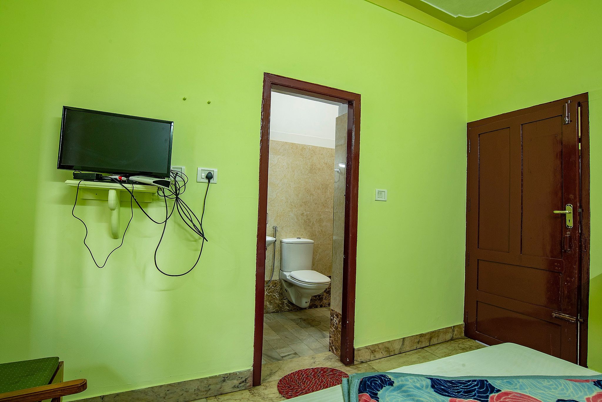 Dhanyasree Deluxe Room 7