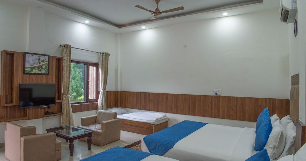 Winsome Resort & Spa Family Room, 1 King Bed, Garden View 2