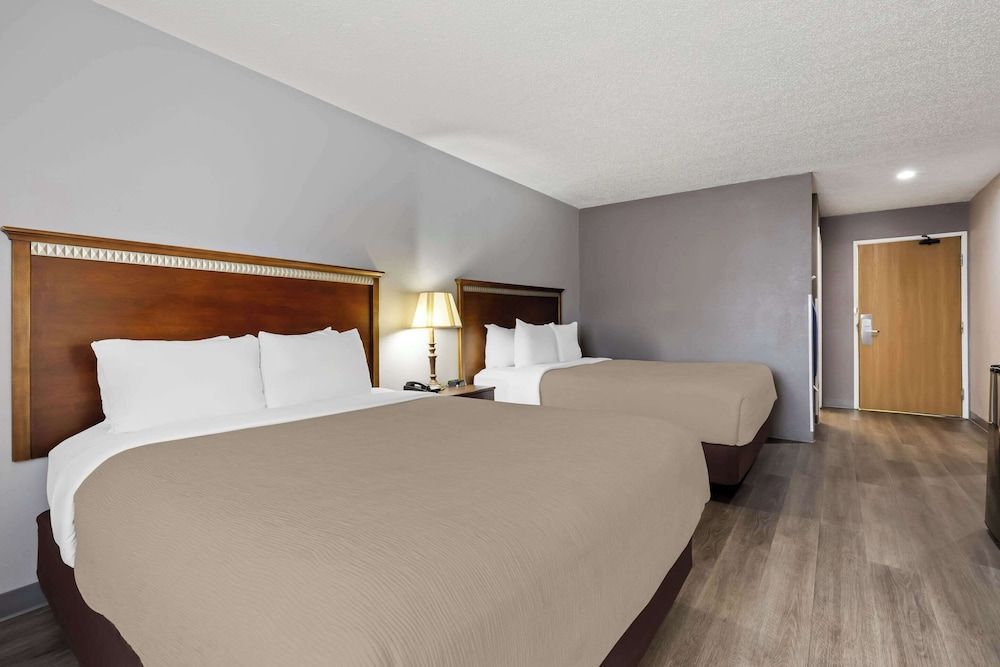 Standard Room, 2 Queen Beds, Non Smoking