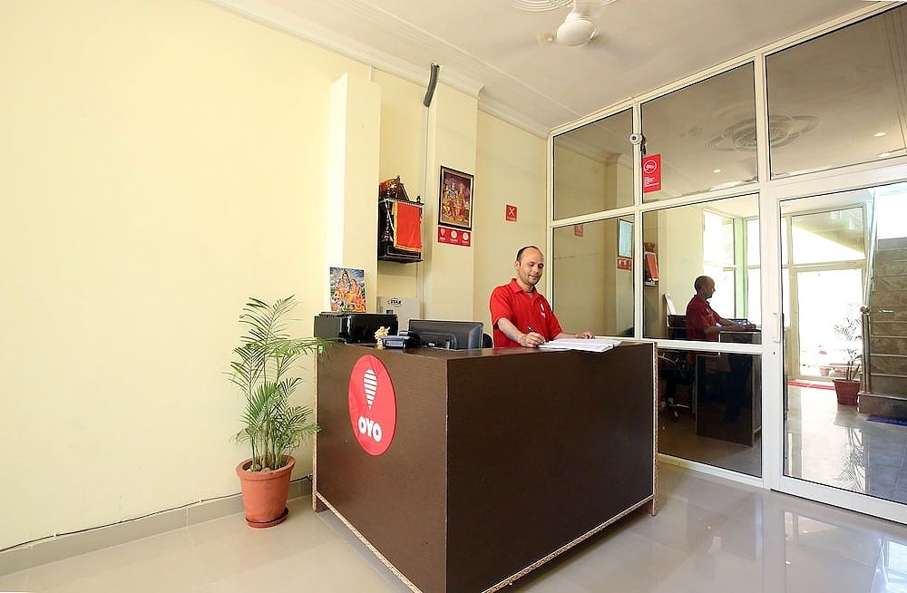 undefined OYO Hotel Comfort 9