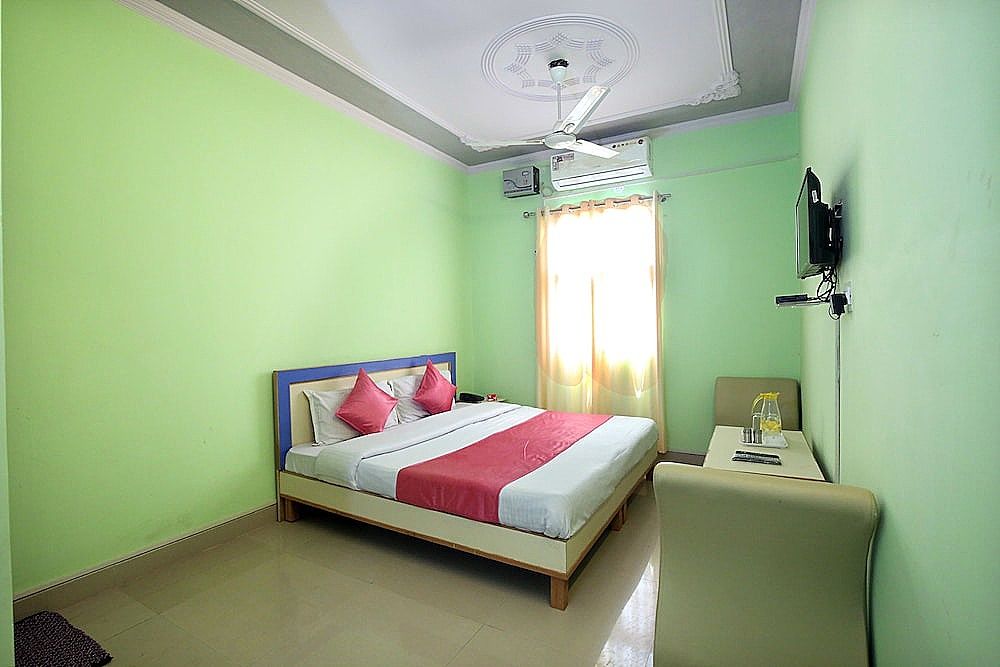 undefined OYO Hotel Comfort 6