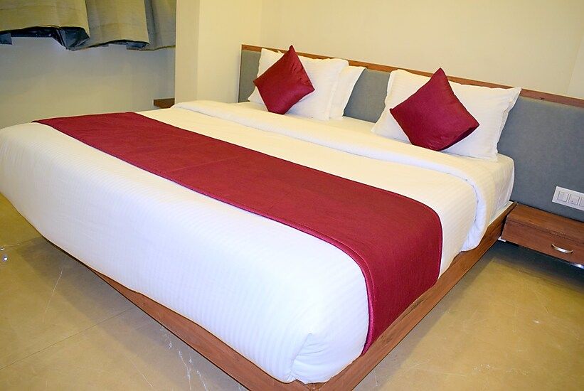Deluxe Ac Room
