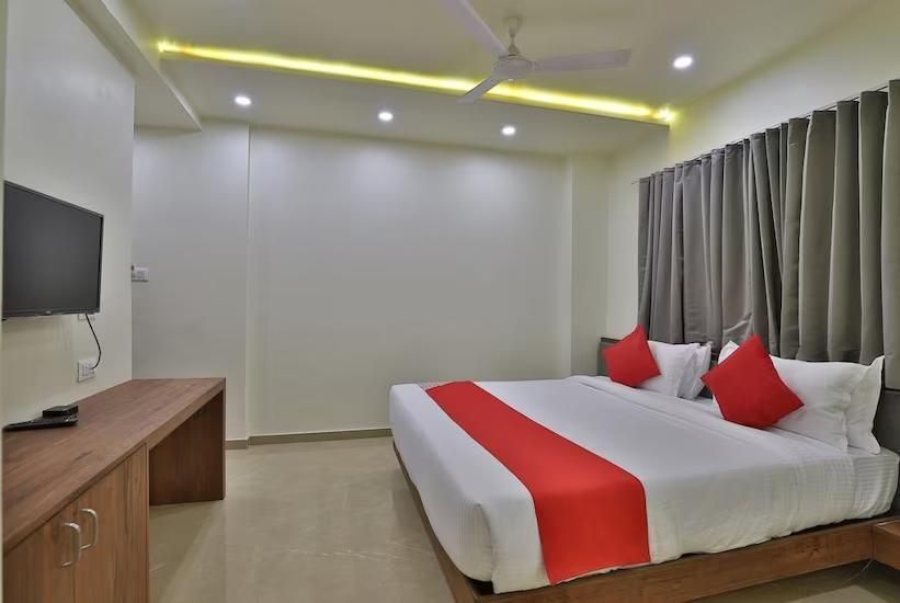 Deluxe Ac Room