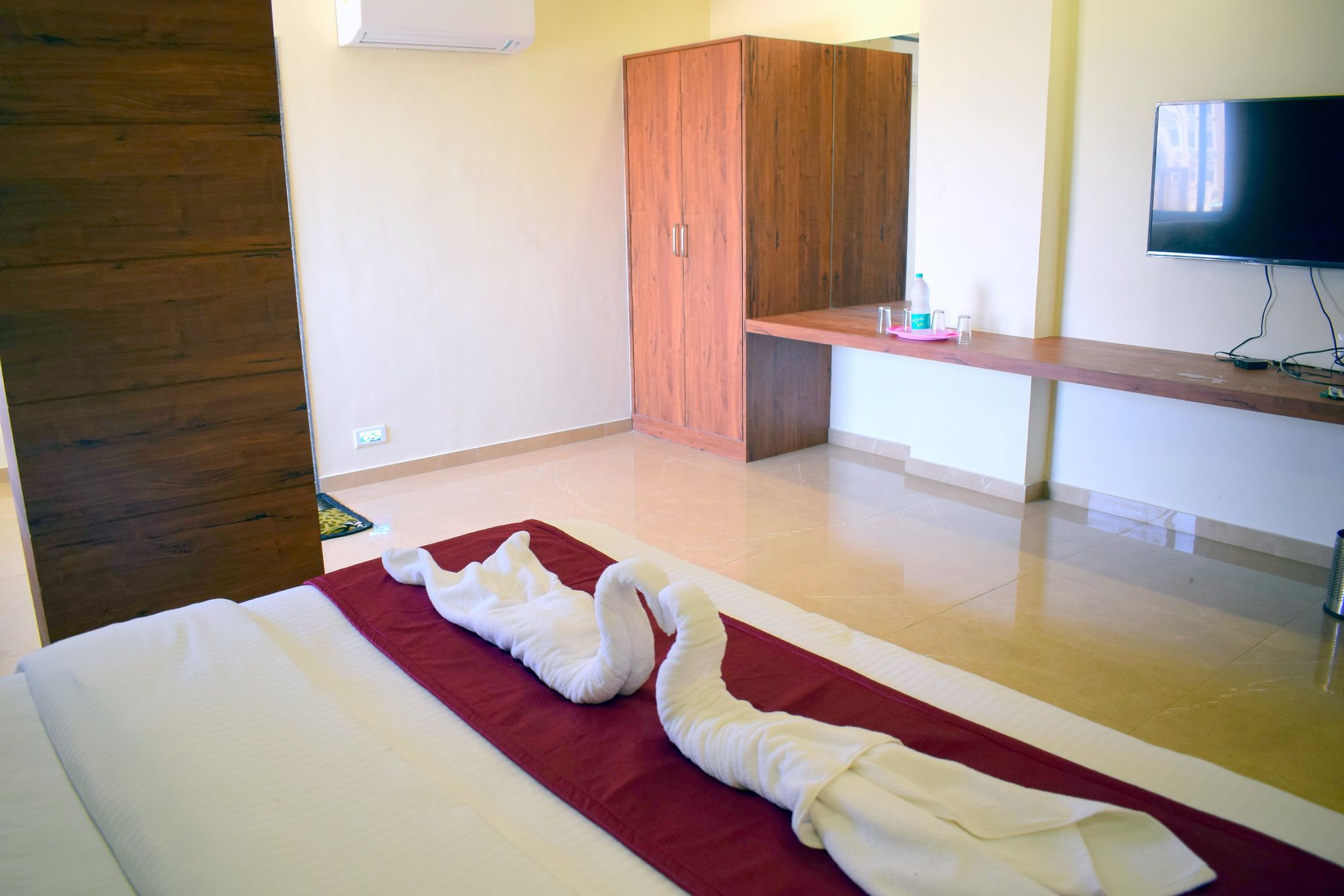 Deluxe Ac Room