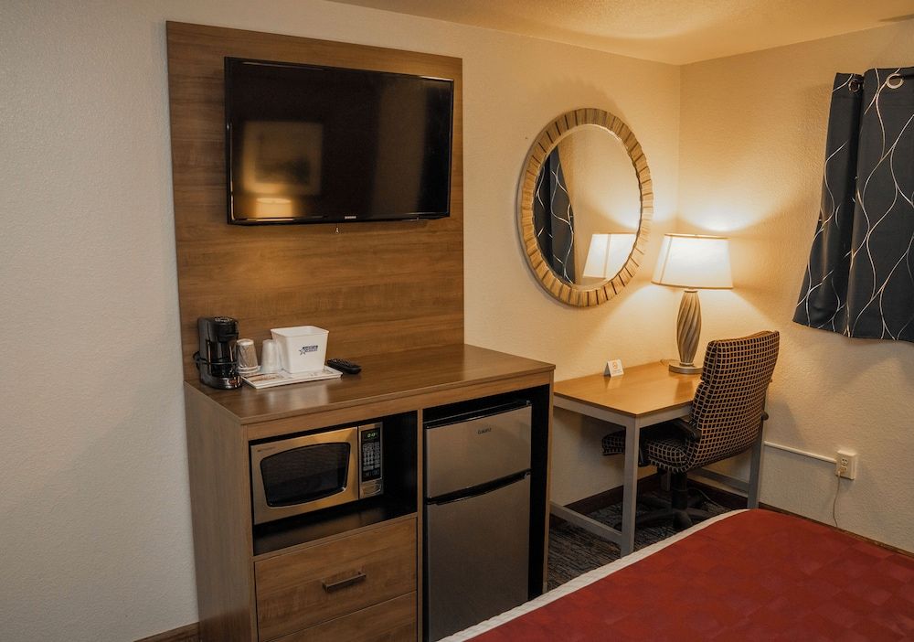Americas Best Value Inn Lynnwood Seattle Room, 2 Queen Beds, Non Smoking 7