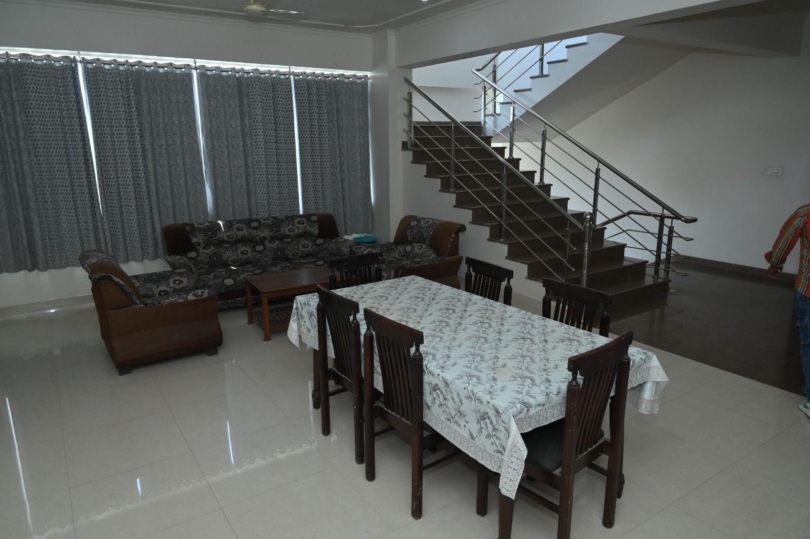 Food & Dining