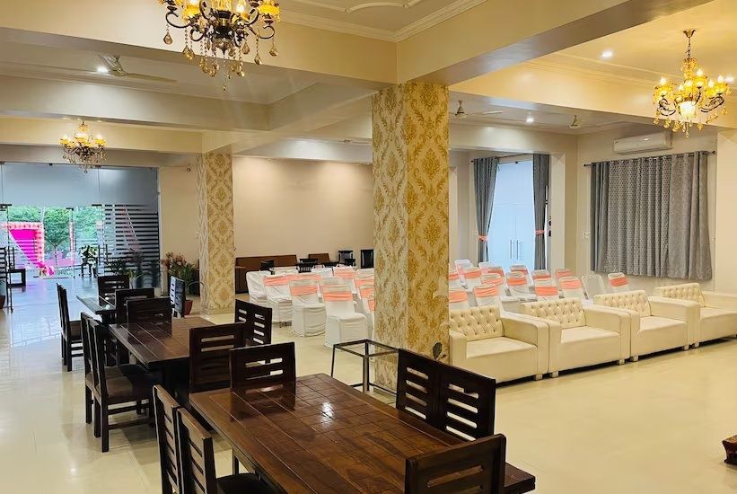 Food & Dining