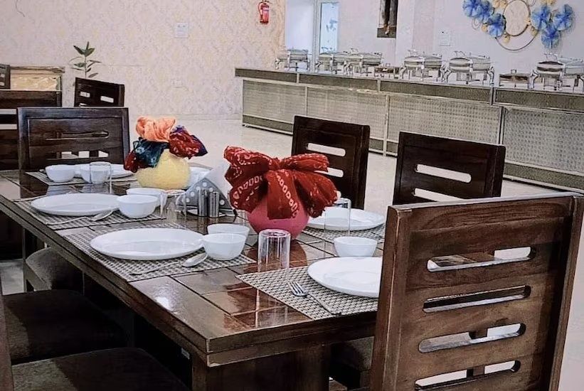 Food & Dining