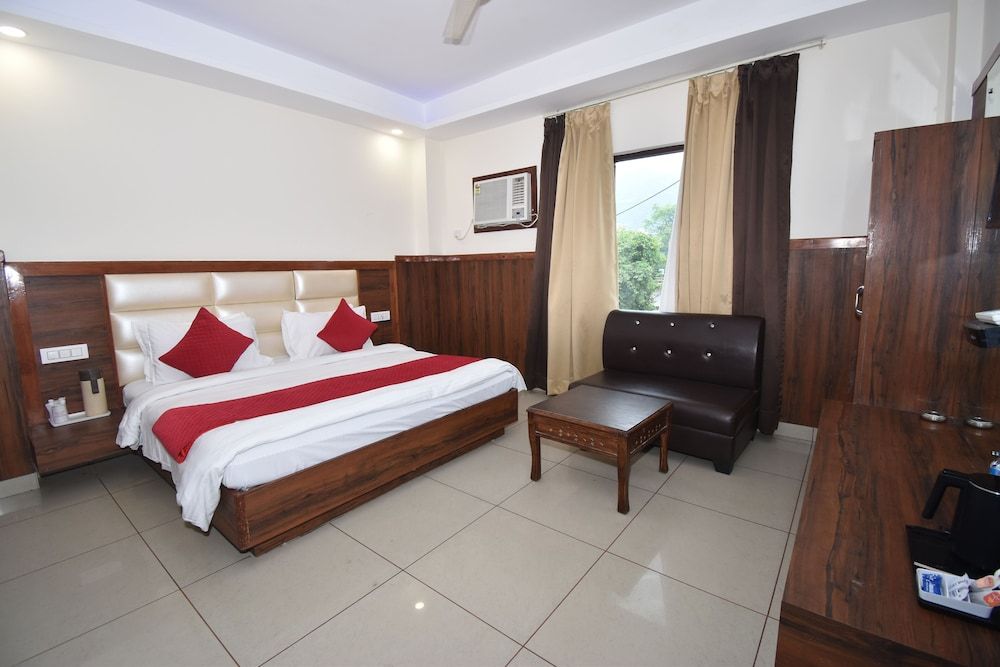 Hotel Vaishno Devi Heights Executive Room 8