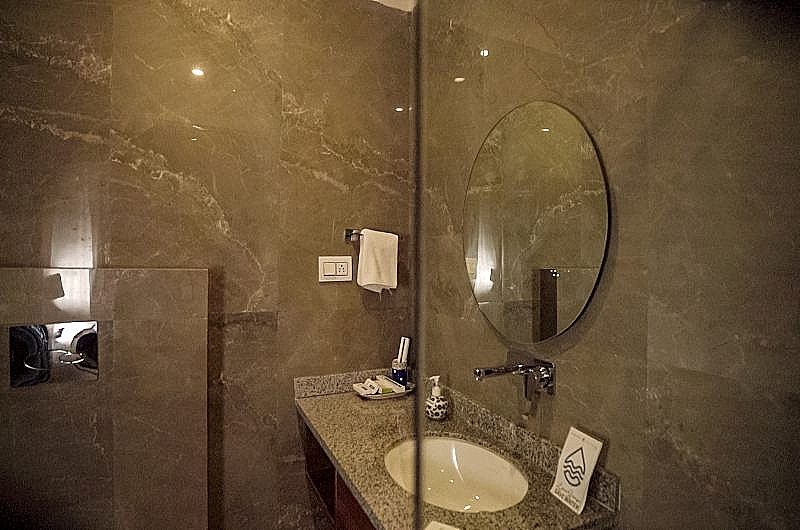 HOLYWATER Hotel by Ganga Kinare (150 mts from Ganga Ghat) Deluxe Room 7