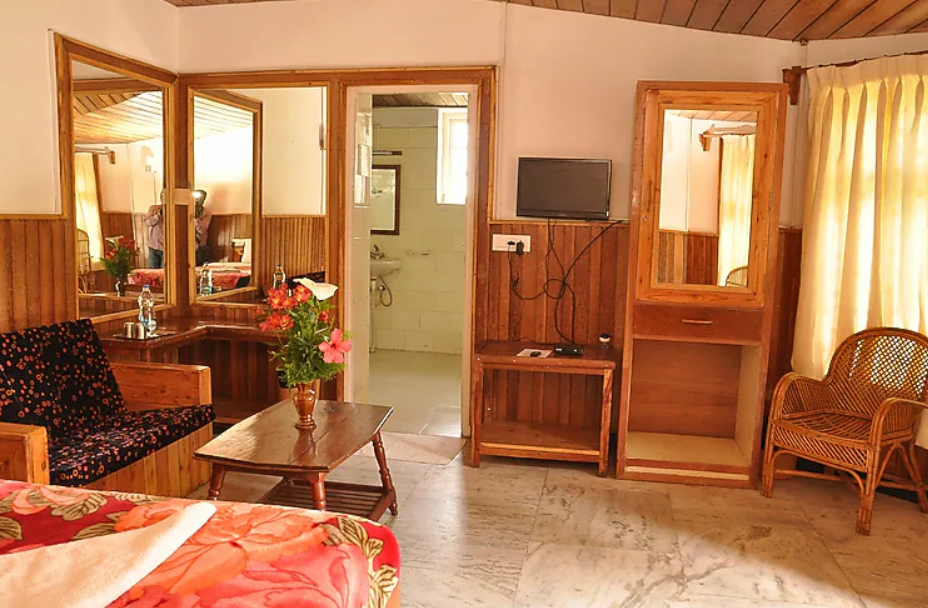 Lilly's Valley Resort Deluxe Room 4