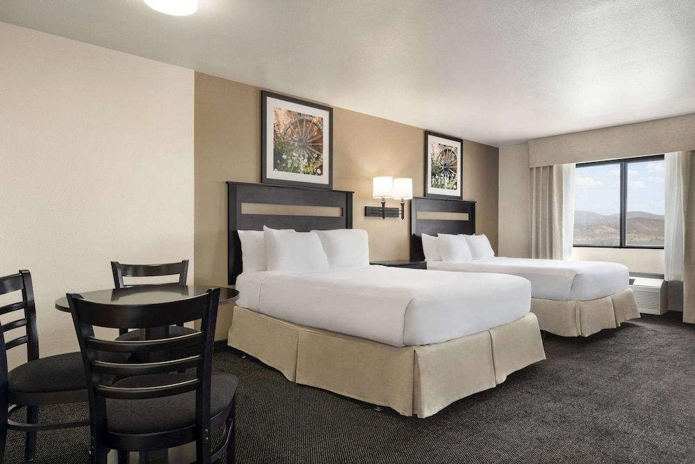 Deluxe Room, 2 Queen Beds, Accessible, Non Smoking (Mobility, Roll-In Shower)
