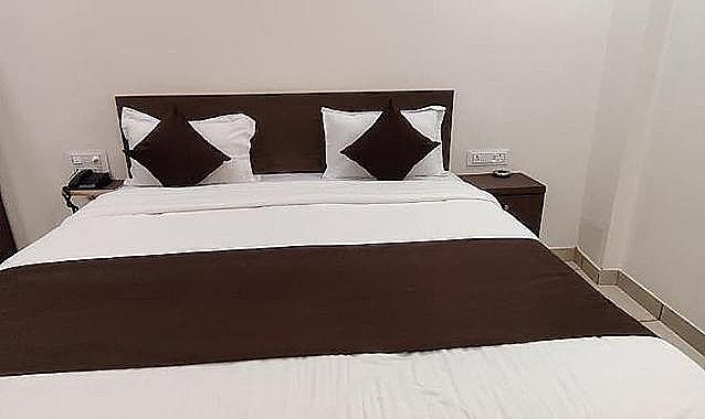 FabHotel Golden Rays Deluxe Room