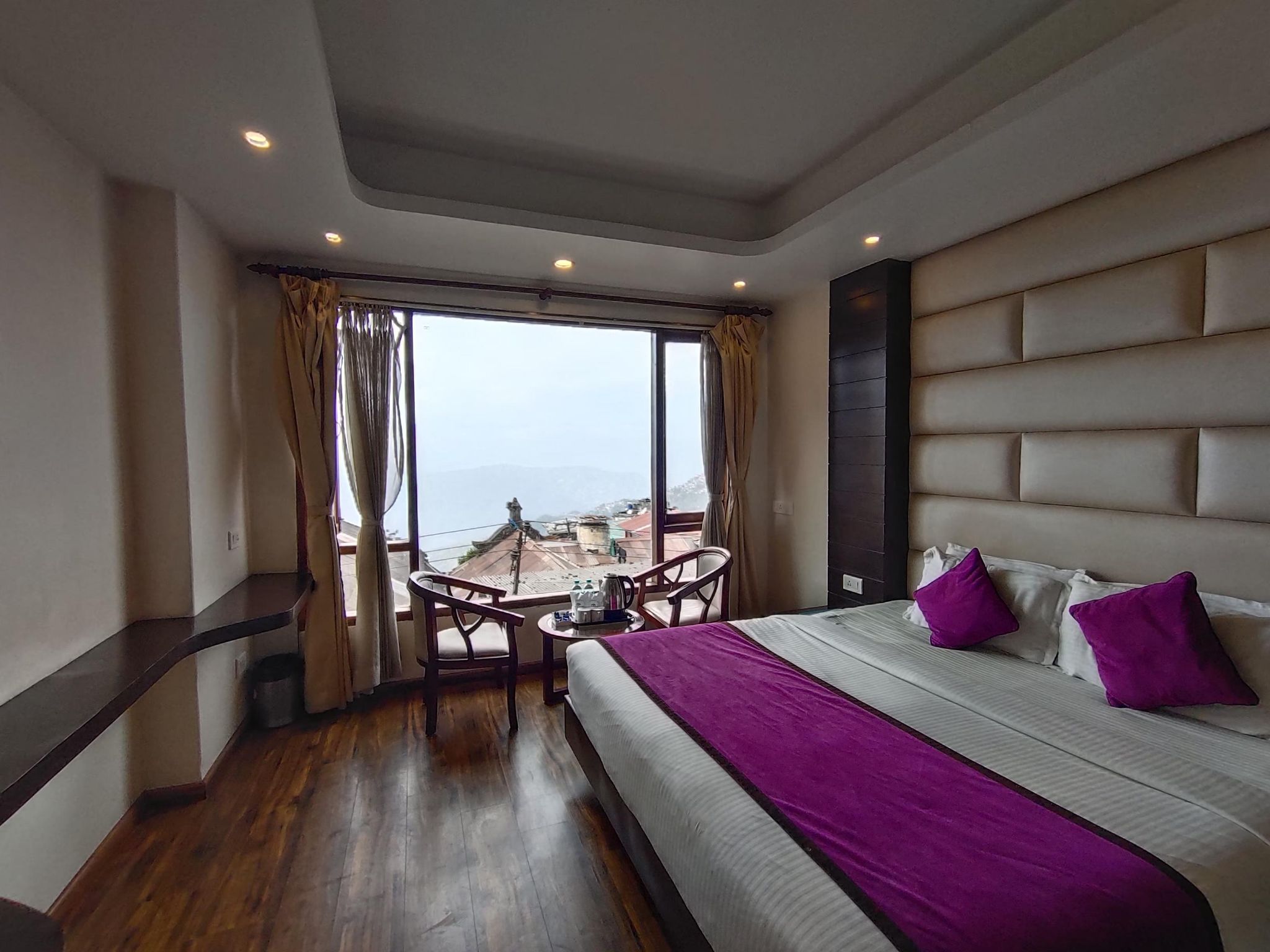 JAIN GROUP HOTEL PINK MOUNTAIN (5 min walking from Mall Road ) Signature room 5