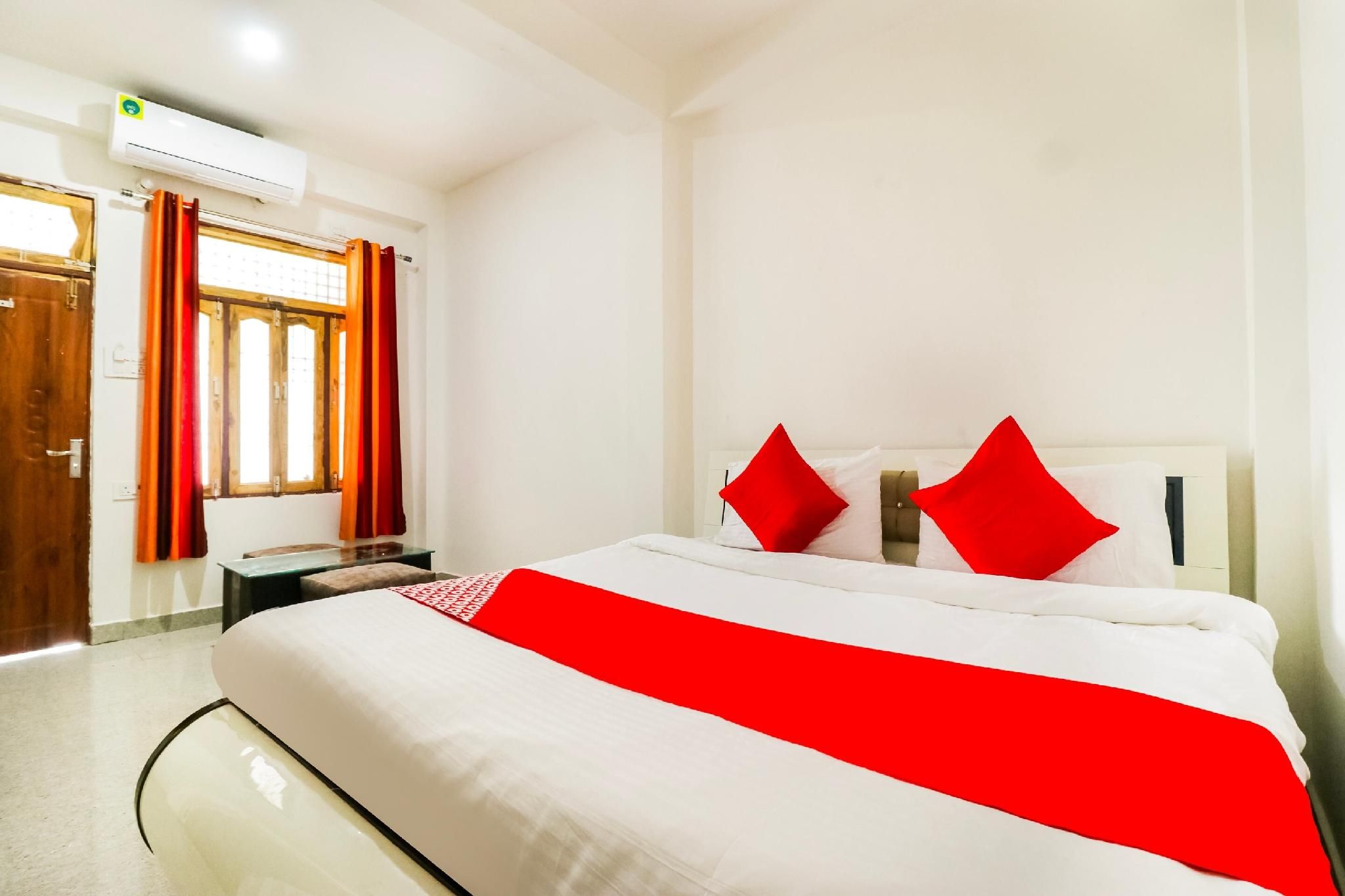 Deluxe Double or Twin