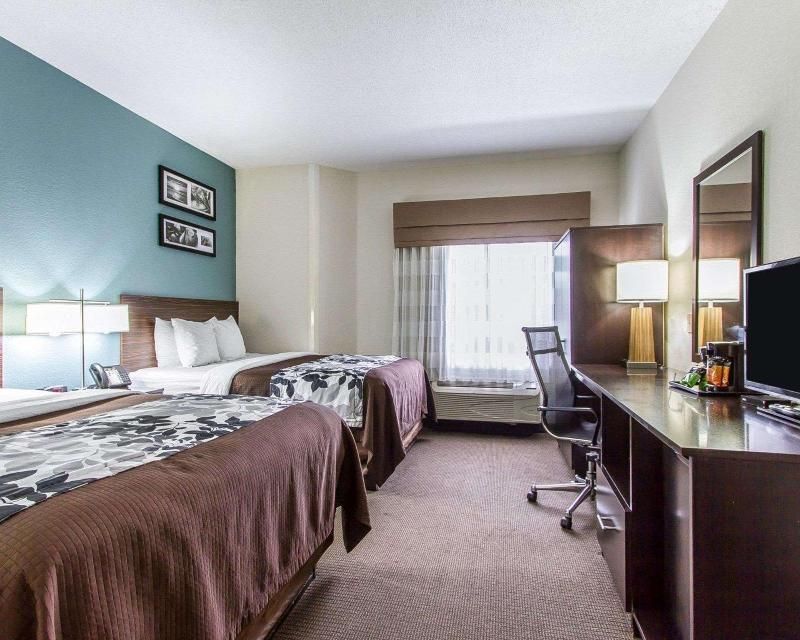 2 Double Beds No Smoking