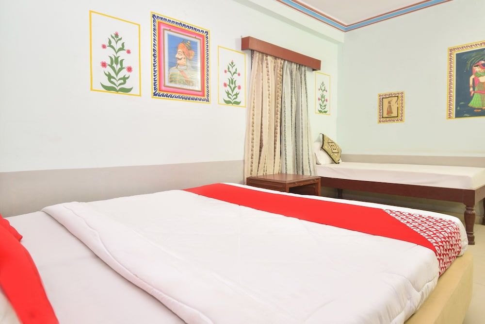 OYO 46031  Singhasan Haveli Double or Twin Room 7