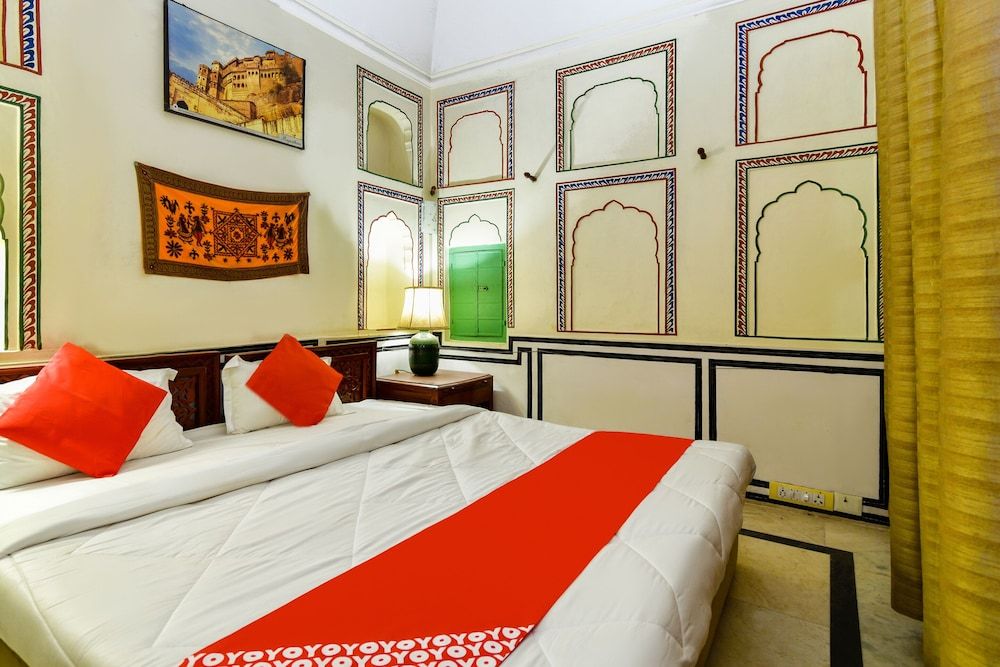 OYO 46031  Singhasan Haveli Double or Twin Room 6