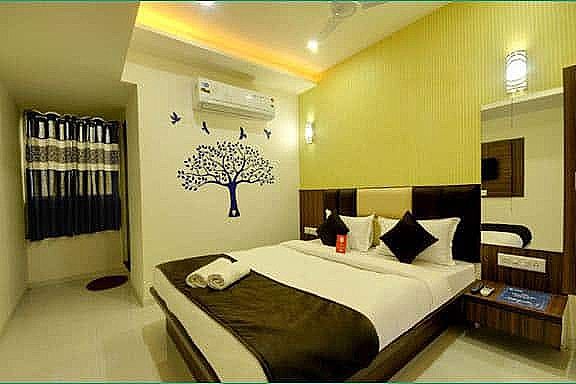 undefined Hotel Satellite Inn 5