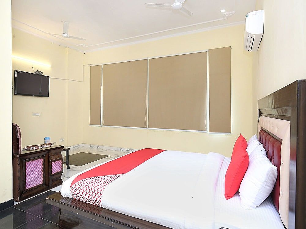 undefined OYO 16695 Hotel Sun View 9