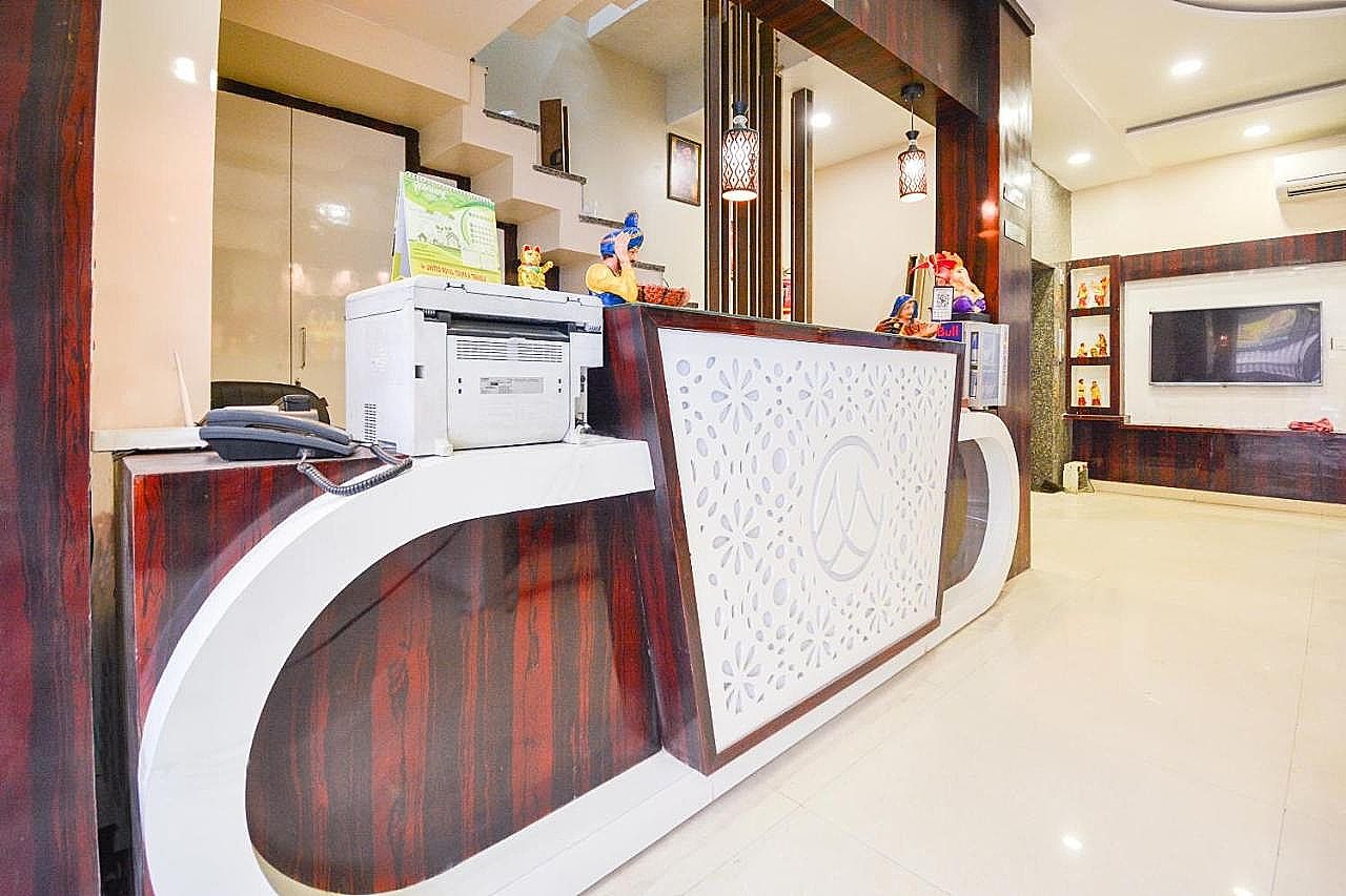 undefined Capital O 69624 Hotel Moments Inn 4