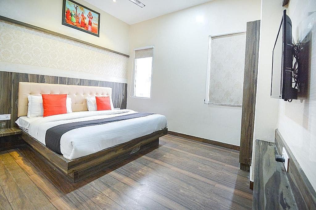 undefined Capital O 69624 Hotel Moments Inn 10