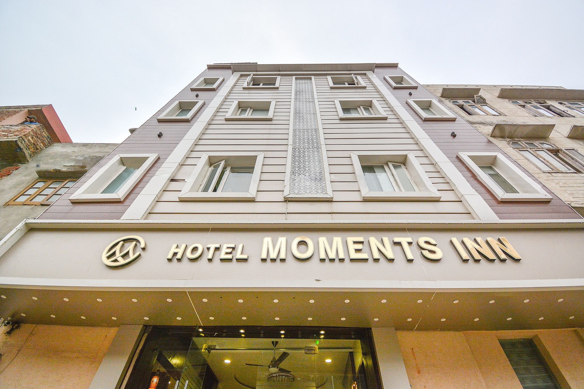 undefined Capital O 69624 Hotel Moments Inn