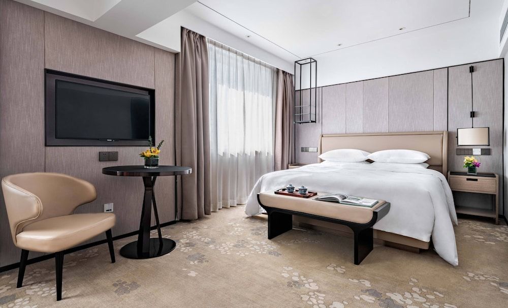 undefined Hotel Landmark Canton 10