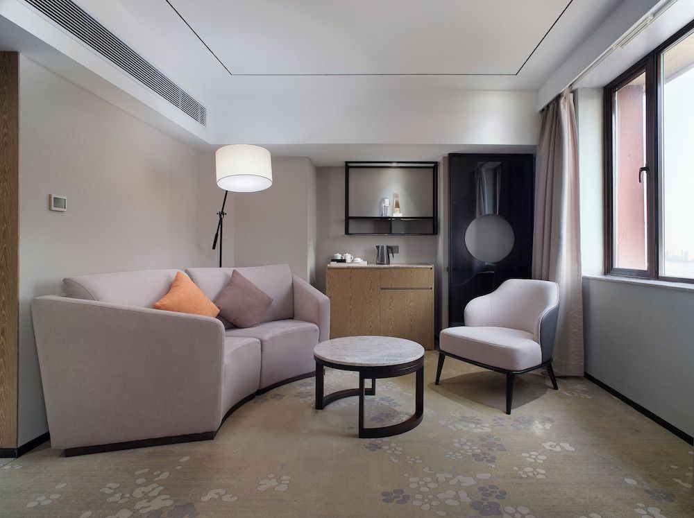 undefined Hotel Landmark Canton 9