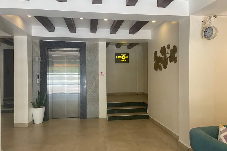 undefined DIVIYUM MANOR 6