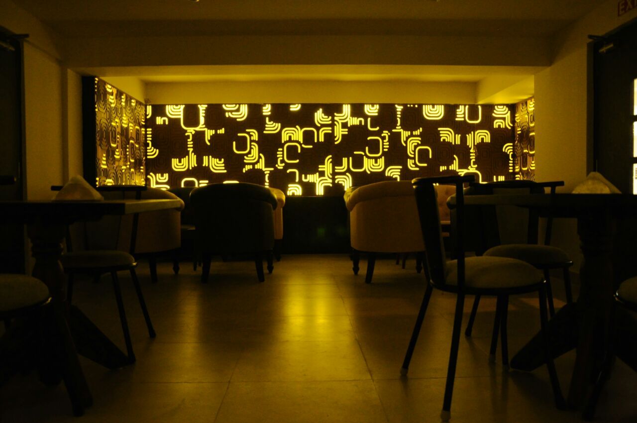 Food & Dining
