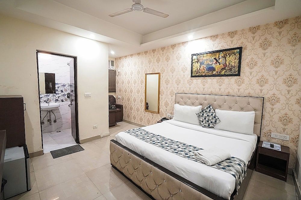 Kelvish Hotel Premium Double Room 5